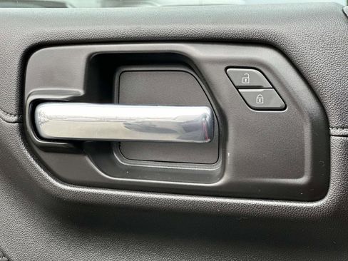 Used 2020 Chevrolet Silverado 1500 LT image 20