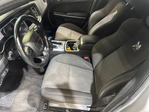 Used 2018 Dodge Charger R/T Scat Pack RWD image 16