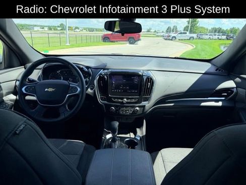 Used 2023 Chevrolet Traverse LT FWD image 7