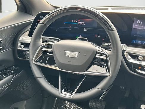 Used 2026 Cadillac Lyriq Luxury AWD/4WD image 7