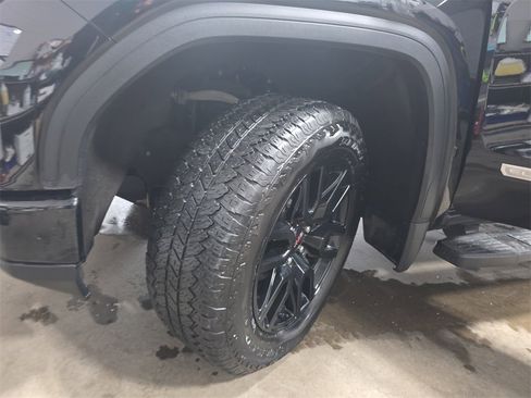 Used 2024 GMC Sierra 1500 Elevation image 30