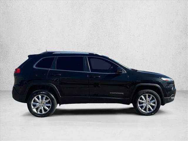 Used 2016 Jeep Cherokee Limited AWD/4WD image 4
