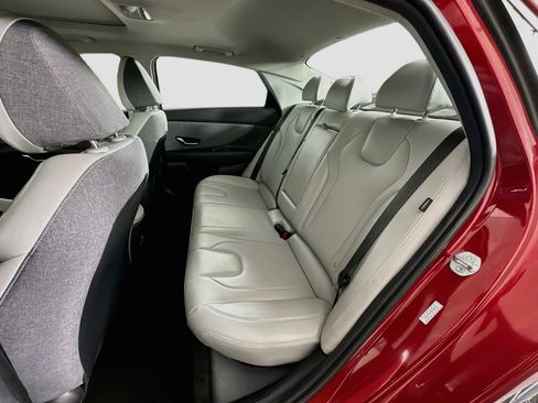 Used 2024 Hyundai Elantra Limited FWD image 29