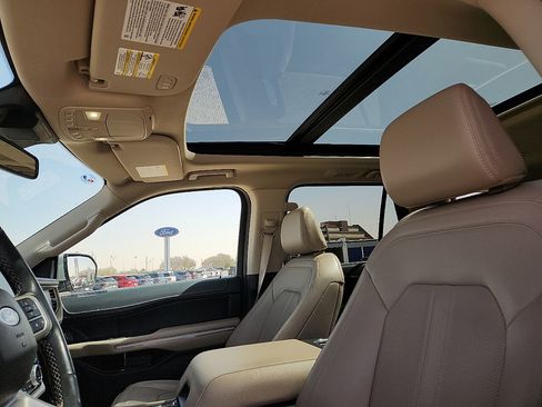 Used 2024 Ford Expedition Max Limited image 12