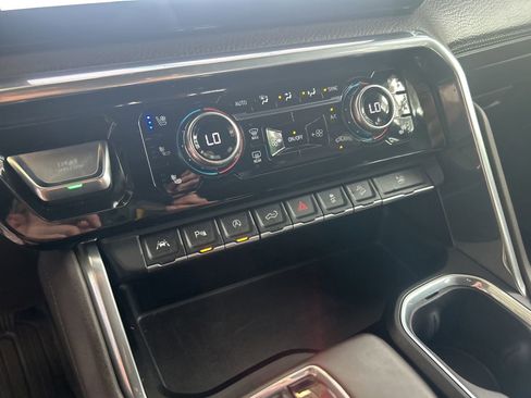 Used 2023 GMC Sierra 1500 Denali AWD/4WD image 27