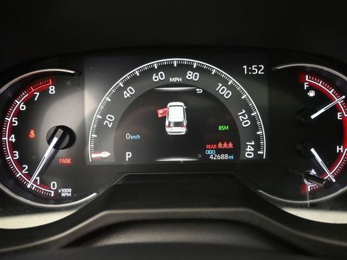 Used 2024 Toyota RAV4 XLE w/ Convenience Package image 9