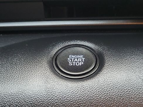 Certified 2025 Hyundai Elantra Sport image 14