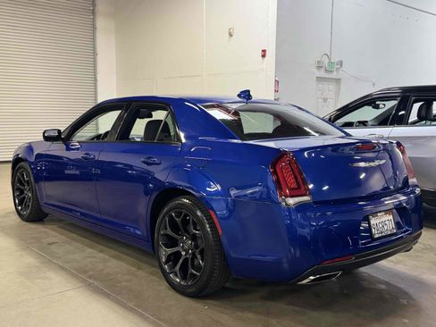 Used 2019 Chrysler 300 Touring w/ Sport Appearance Package RWD image 74