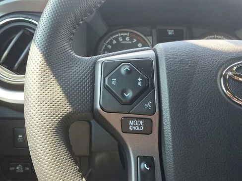 Certified 2023 Toyota Tacoma TRD Off-Road w/ Technology Package AWD/4WD image 20