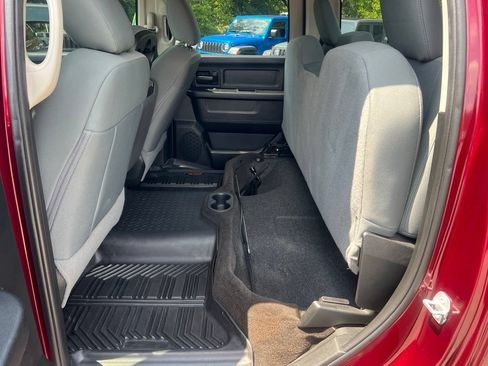Used 2018 RAM 1500 Express w/ Express Value Package RWD image 19