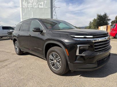 Certified 2025 Chevrolet Traverse LT