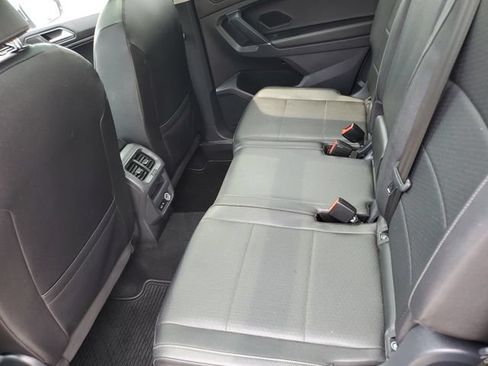 Used 2020 Volkswagen Tiguan SE w/ Panoramic Sunroof Package FWD image 13