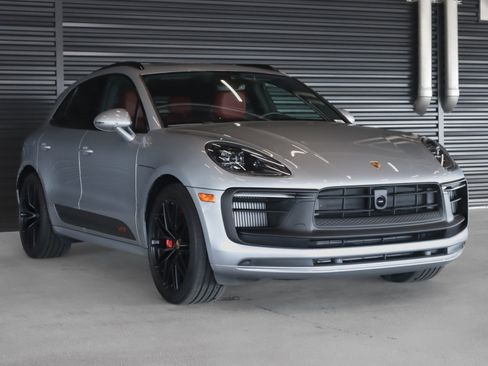 Certified 2024 Porsche Macan GTS AWD/4WD image 8