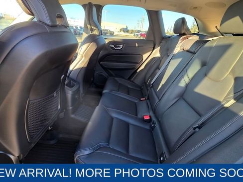 Used 2023 Volvo XC60 T8 Ultimate w/ Climate Package image 13