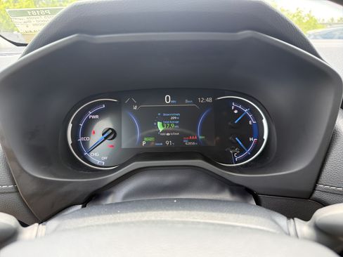 Certified 2025 Toyota RAV4 LE AWD/4WD image 12