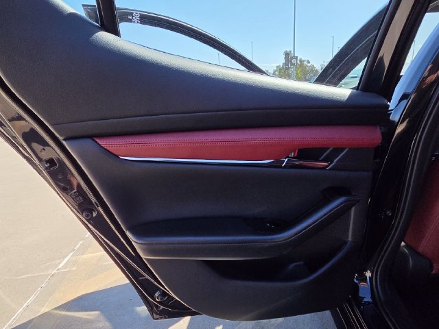 New 2026 MAZDA MAZDA3 2.5 S Hatchback w/ Premium Pkg FWD image 14