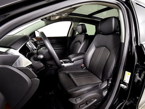 Used 2014 Cadillac SRX Luxury FWD image 4