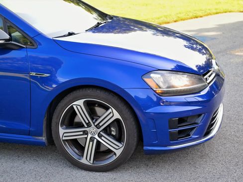 Used 2015 Volkswagen Golf R 4-Door AWD/4WD image 10