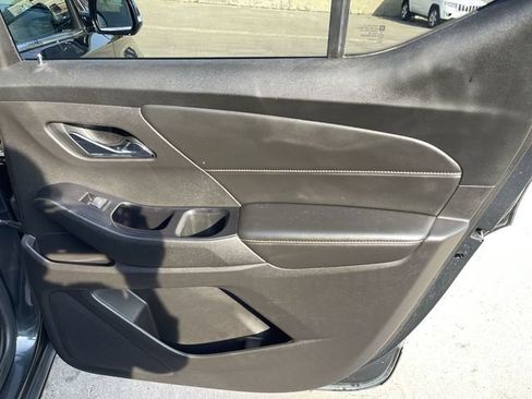 Used 2018 Chevrolet Traverse LT AWD/4WD image 14