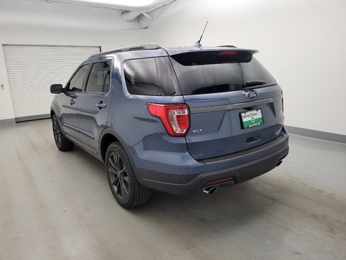 Used 2018 Ford Explorer XLT w/ Equipment Group 202A AWD/4WD image 5