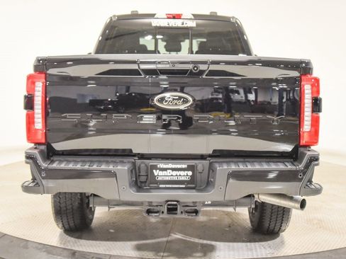 Used 2025 Ford F350 XLT w/ Black Appearance Package image 9