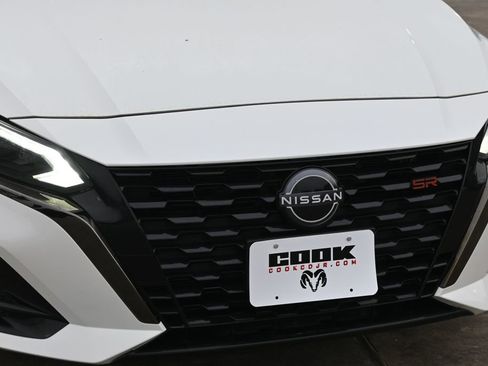 Used 2023 Nissan Altima 2.5 SR w/ SR Premium Package image 27