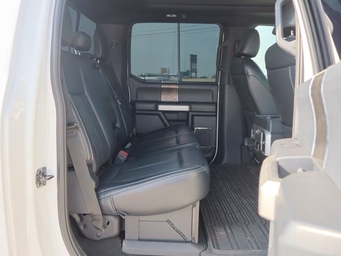 Certified 2022 Ford F250 Lariat w/ Tremor Off-Road Package image 35