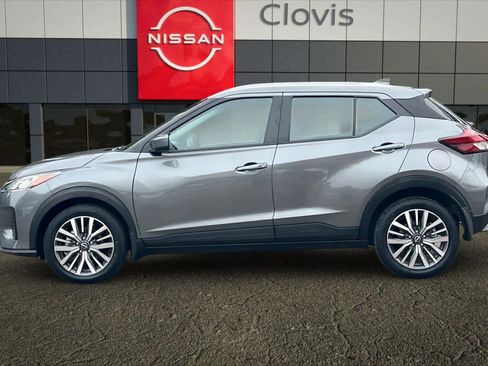Used 2024 Nissan Kicks SV image 6