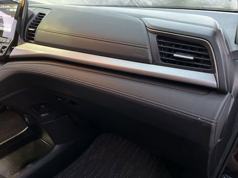 Used 2024 Honda Odyssey EX-L image 30