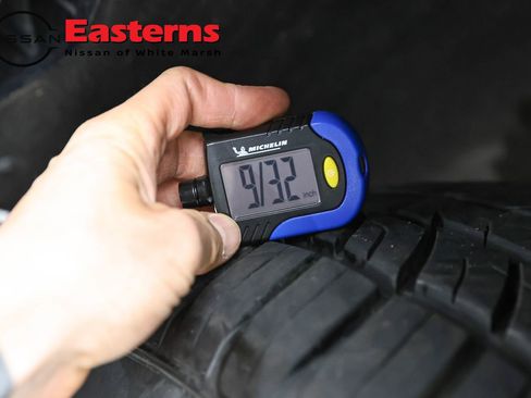 Used 2023 Chevrolet Suburban Premier RWD image 30