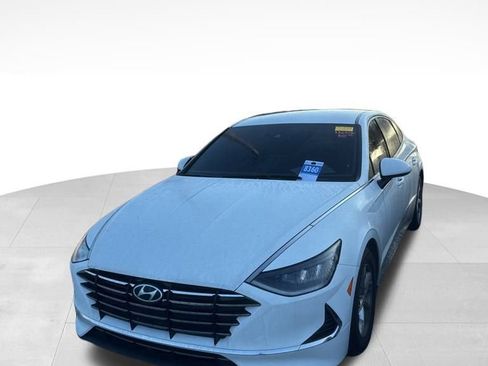 Used 2022 Hyundai Sonata SE image 2