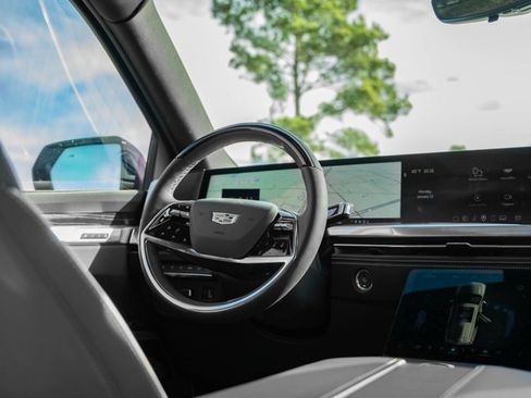 Used 2026 Cadillac Escalade Sport w/ Touring Package image 6