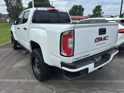 Used 2021 GMC Canyon AT4 w/ Driver Alert Package AWD/4WD image 4