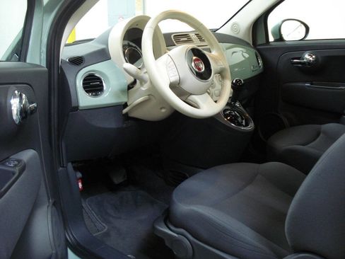 Used 2013 FIAT 500 Pop FWD image 18