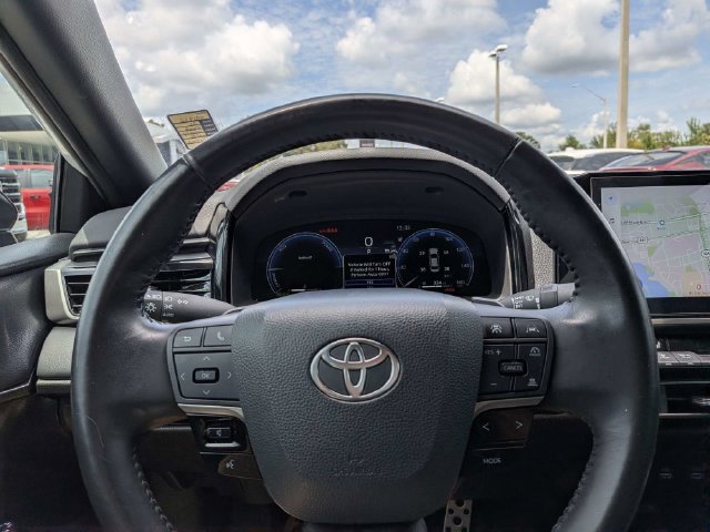 Used 2025 Toyota Camry XSE FWD image 26