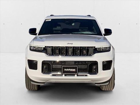 New 2025 Jeep Grand Cherokee L Overland w/ Luxury Tech Group IV image 8