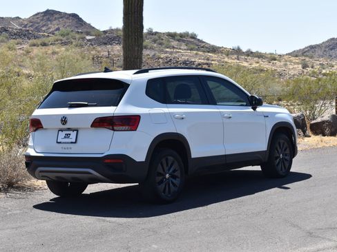 Used 2024 Volkswagen Taos S FWD image 8