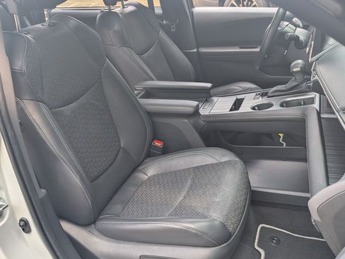 Used 2023 Toyota Sienna XSE AWD/4WD image 24