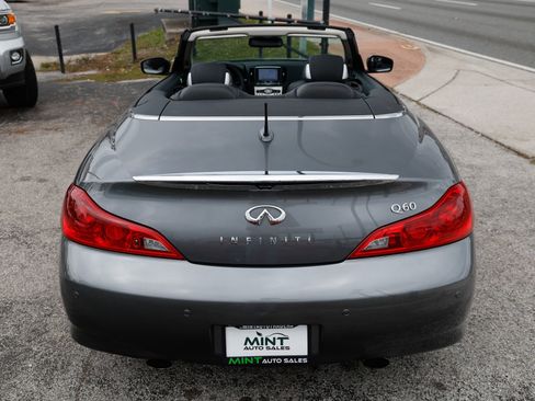 Used 2014 INFINITI Q60 Convertible w/ Premium Package image 14