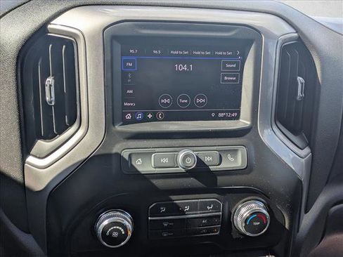 Used 2020 GMC Sierra 1500 4x4 Crew Cab w/ Sierra Value Package image 15