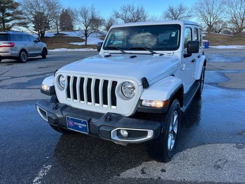 Used 2022 Jeep Wrangler Unlimited Sahara image 4