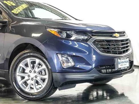Certified 2019 Chevrolet Equinox LS w/ LS Convenience Package FWD image 3
