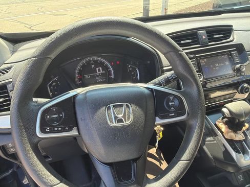 Used 2017 Honda CR-V LX image 5