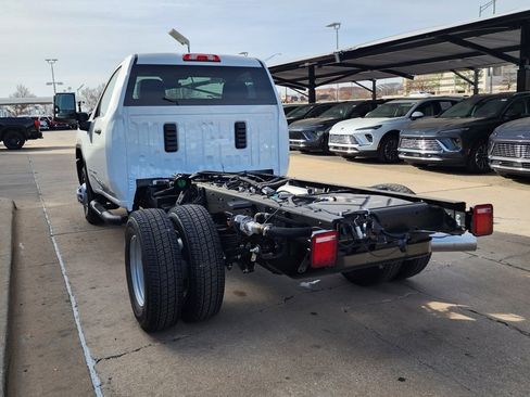 New 2026 GMC Sierra 3500 Pro w/ Convenience Package image 5