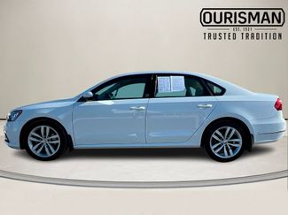 Used 2019 Volkswagen Passat 2.0T Wolfsburg video 3