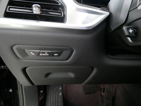 Used 2026 BMW X5 xDrive50e w/ Executive Package image 26