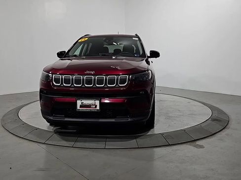 Used 2022 Jeep Compass Latitude w/ Sun and Sound Group image 9