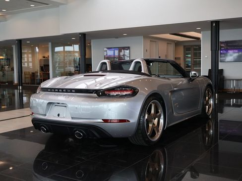 Used 2022 Porsche 718 Boxster RWD image 7