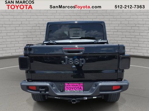 Used 2025 Jeep Gladiator Sport AWD/4WD image 7