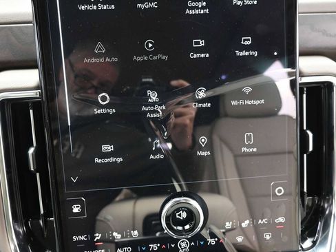 New 2026 GMC Yukon Denali w/ Denali Reserve Package image 21